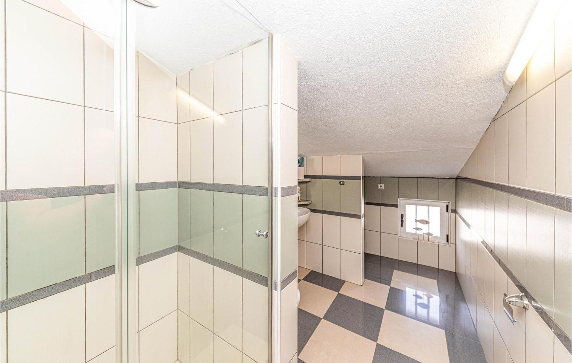 Nice Apartment In Kastel Stafilic With Sauna คาชเตลา ภายนอก รูปภาพ